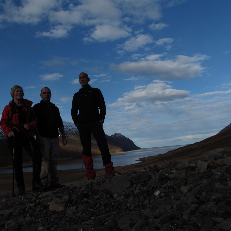 Á snjóflóðagarðinum við göngin.