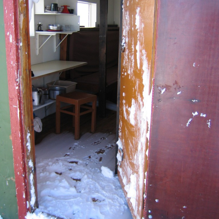 Fremur var nú kuldalegt um að litast í Lamba