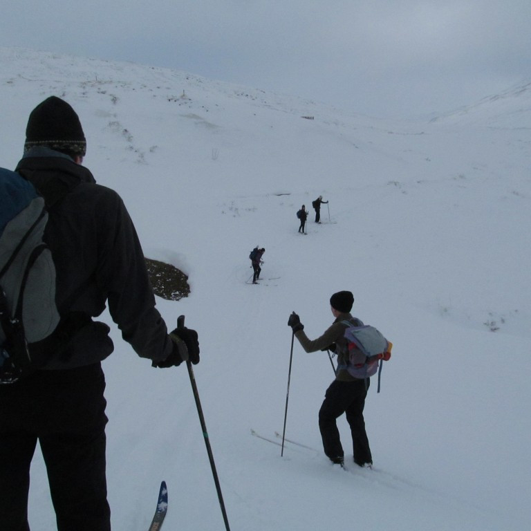 Logn var og þungbúið inn Glerárdalinn