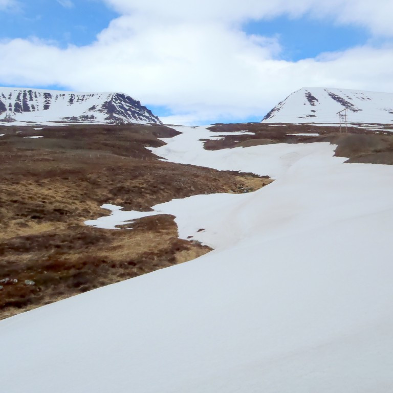 Reistarárskarð óvenjulega mikill snjór.