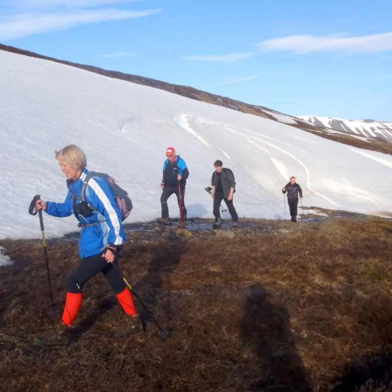 Víða voru stórar fannir