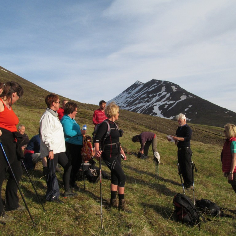 Kári segir frá Bryðju og Kvörn.