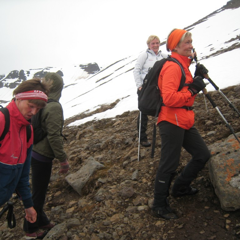 Gengið upp Mannshrygg