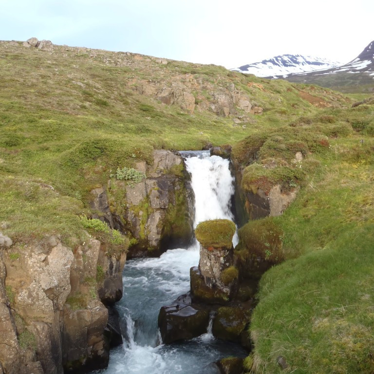 Á anna tug fossa er á ánni.