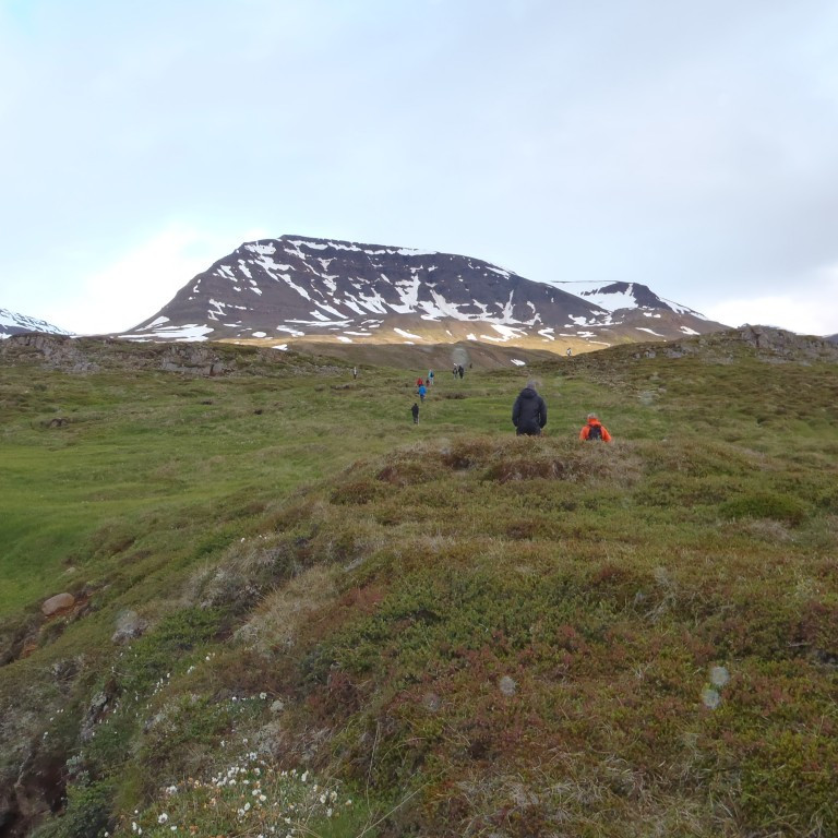 Gengið upp að Vindheimaborg.