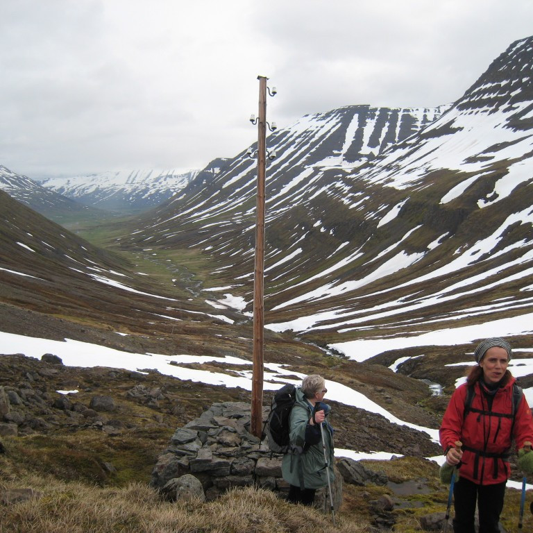 Flottur frágangur á símastaur í Kambagiljunum