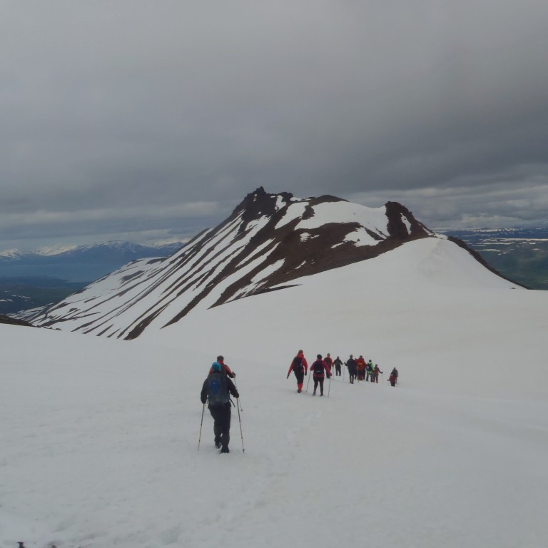 Komin í skarðið milli Kvarnárdals og Lambárdals