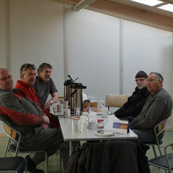 Hópur skálasmiða í morgunkaffi þ. 26.04.14.