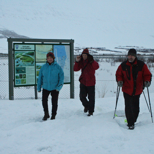 Komið til baka á bílastæðið neðan við Brunná.