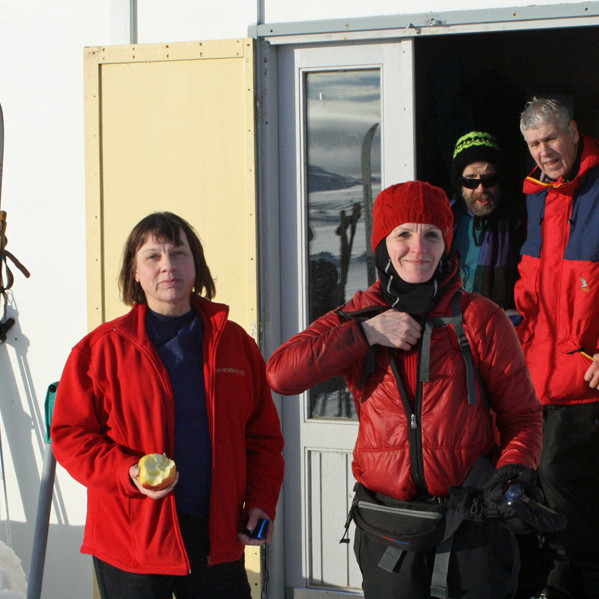 Við Fjallaborg. Frá v: Anke-Maria, Þorbjörg, Frímann og Haukur.