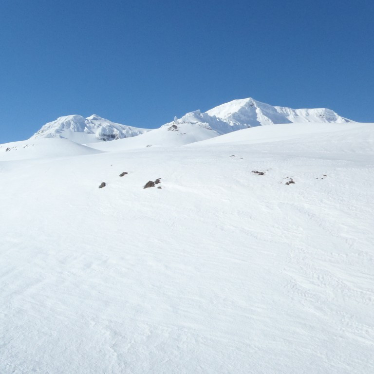 Tröllahyrna og Tröllafjall