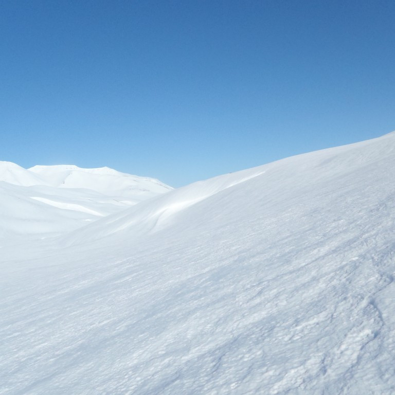 Tekið niður Glerárdalinn við Lamba  litli bletturinn hægra meginn er Lambi.