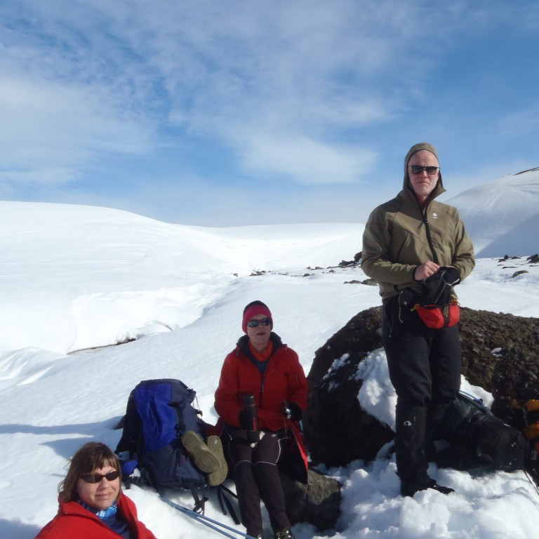 Aftur stoppað við Geldingarána, hún er miðja vegu milli Laugafells og Berglands 9. km í hvora átt.