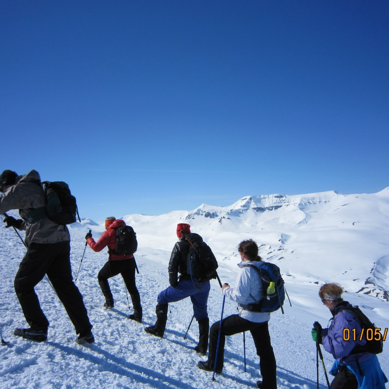 Tröllahyrna Tröllafjall og Hrossahnjúkur í baksýn.