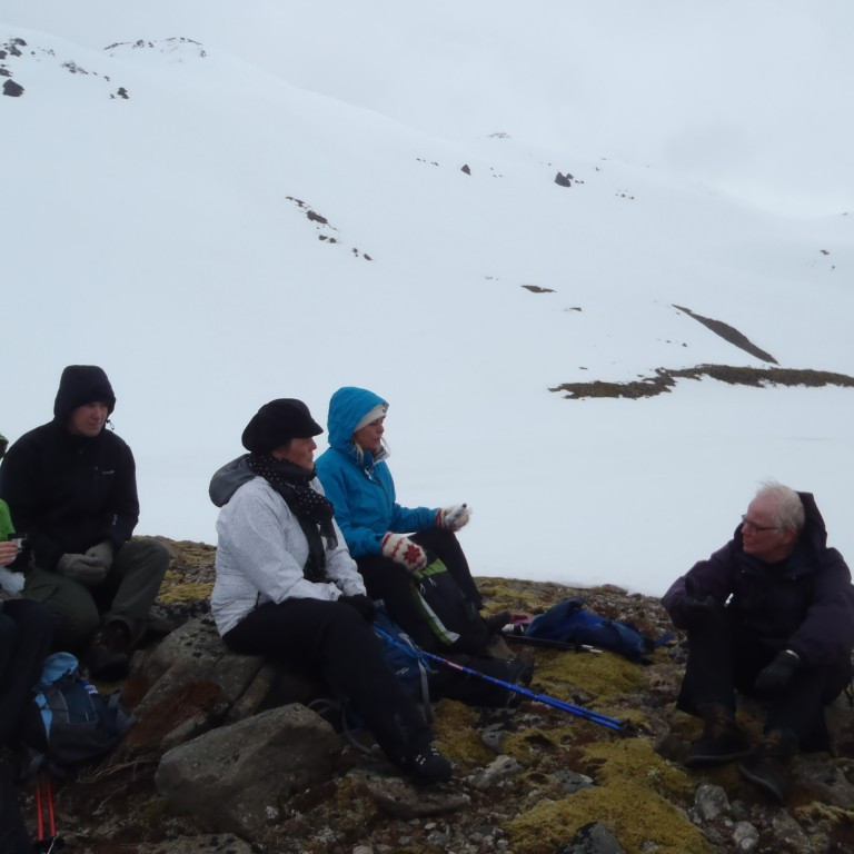 Kominn upp að Kálfsvatni