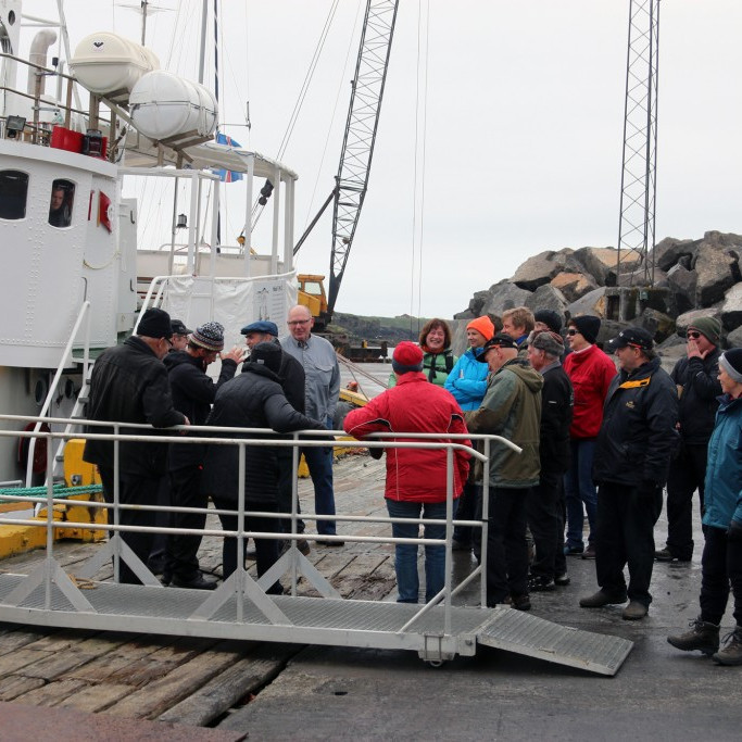 Lagt af stað í göngu morguninn eftir