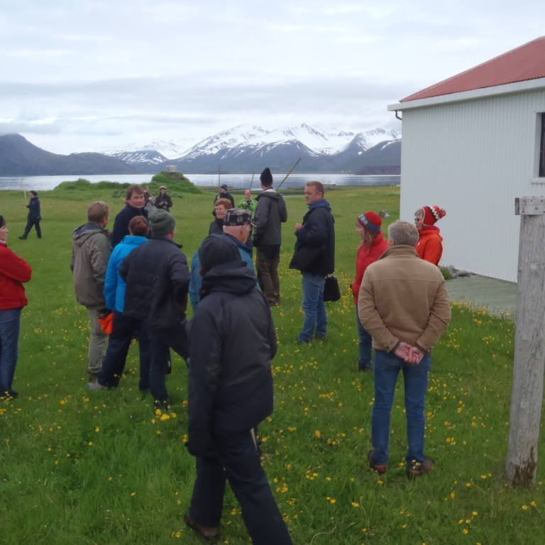 Rétt misstum af ballinu