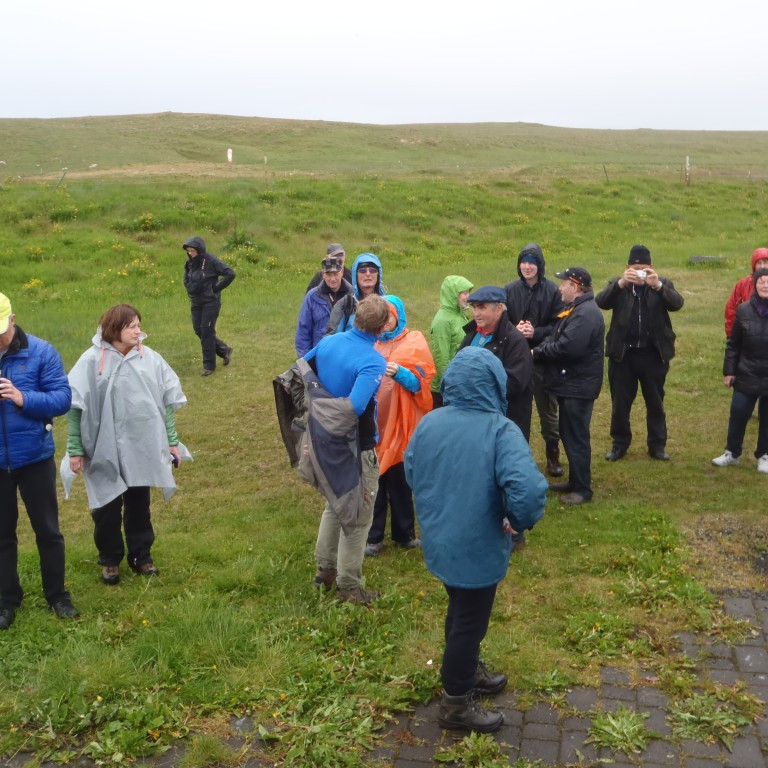 Smá rigningu gerði á okkur