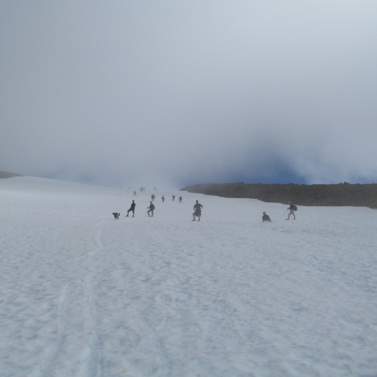 Örlítill þokuslæðingur sem hvarf fljótt.