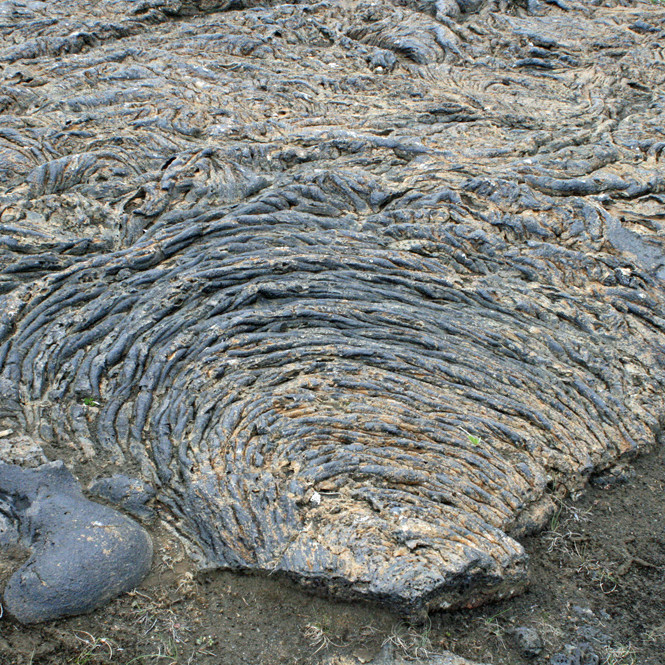 Falleg hraunreipi í Útbruna sunnan Botna.