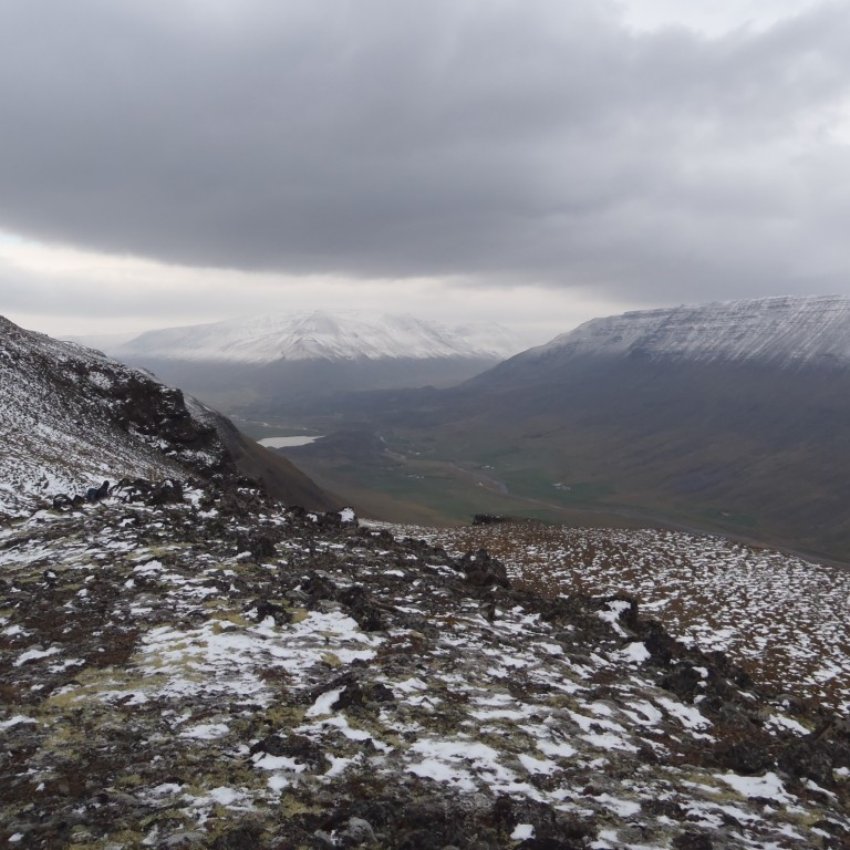 Séð inn Eyjafjörð . Hólavatn
