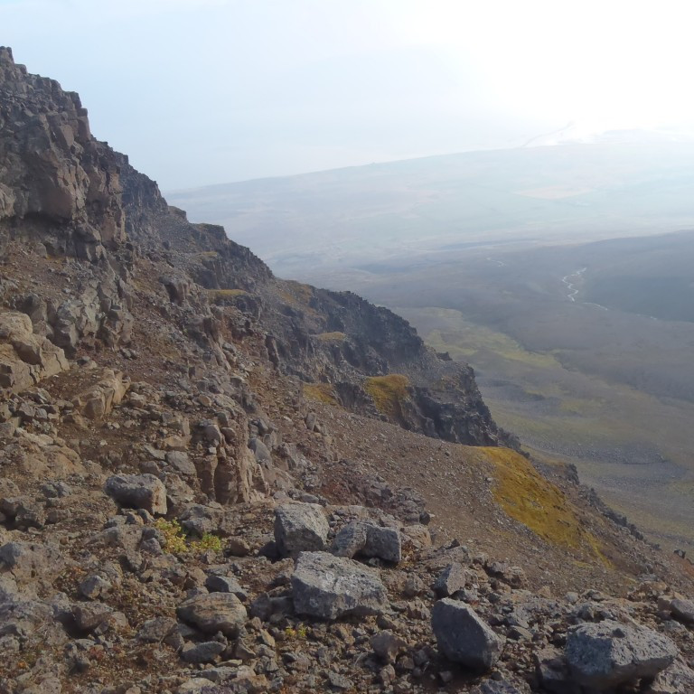 Séð niður í Reistarárskarð