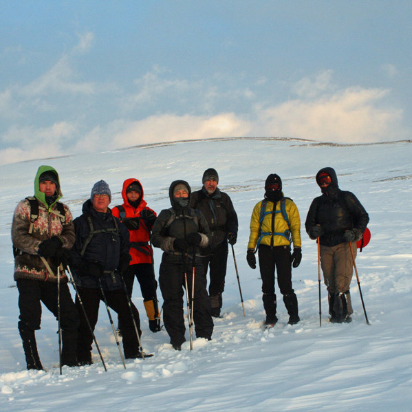 Komin niður í skárra veður. Hábunga Draflastaðafjalls í baksýn.