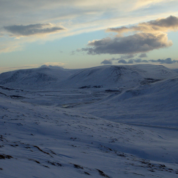 Horft austur úr Víkurskarði til Ljósavatnsskarðs.