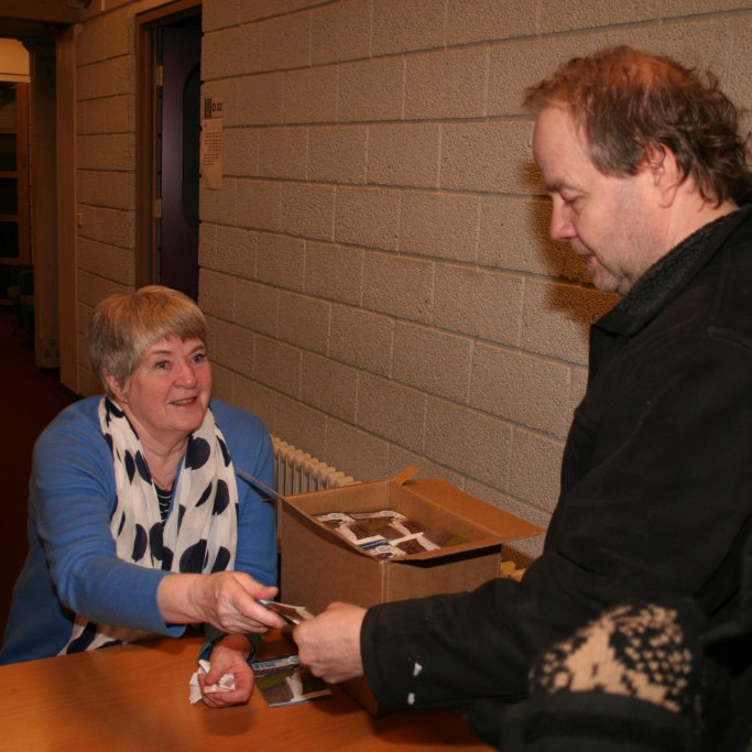 Hólmfríður var við innganginn