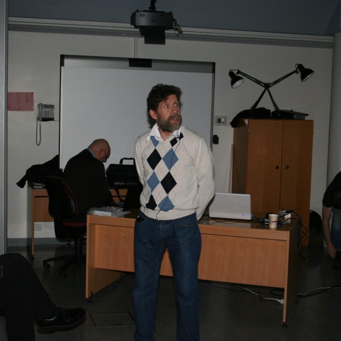 Frímann sá um kynningu á fyrirhuguðum ferðum ársins 2015.