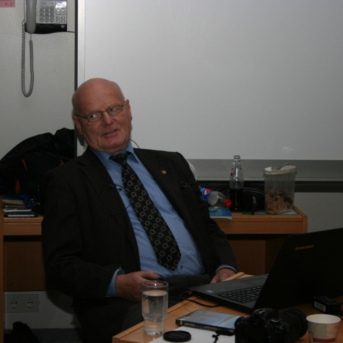 Ómar alltaf í stuði