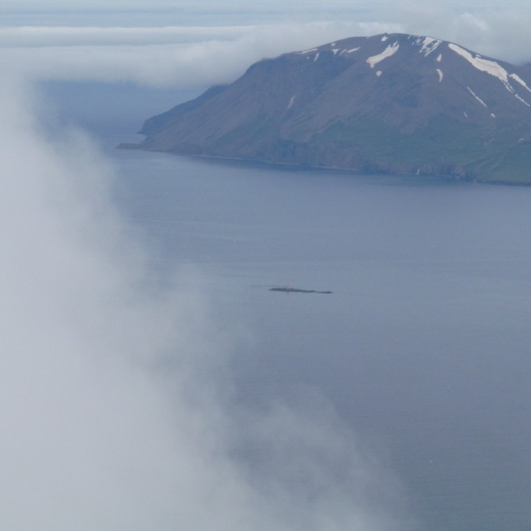Gjögurfjall og Hrólfssker.