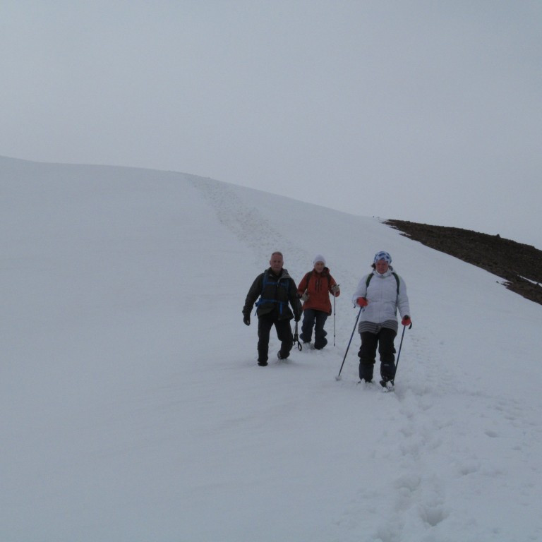Farið var niður Brunnárdal á snjó nánast niður á flatlendi.