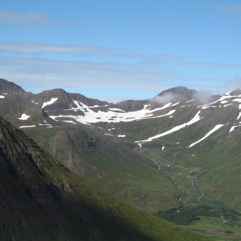 Siglufjarðarskarð í baksýn.