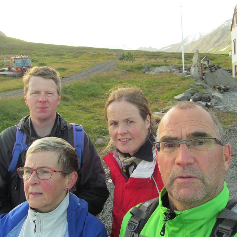 Ánægð og sæl með góða ferð.