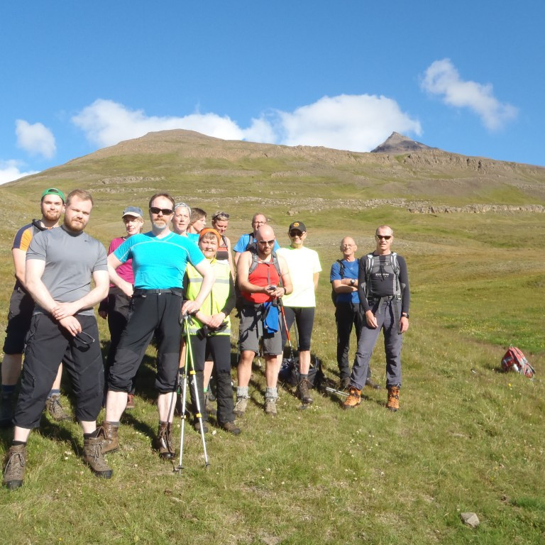 Sumir voru á hraðferð og óku  uppeftir og lögðu af stað á undan hópnum.