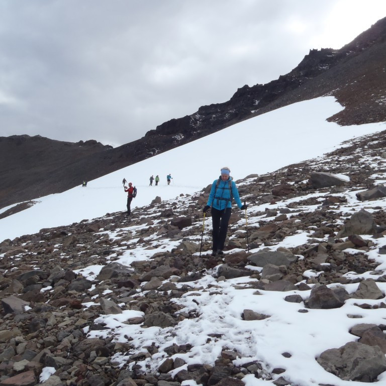 Brölt eftir skriðunum.