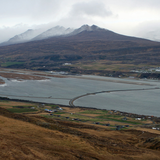 Horft úr Vaðlaheiði suðvestur til Súlnafjallgarðs.