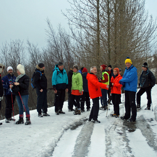 Hópurinn við vinnubúðir á Húsabrekku.