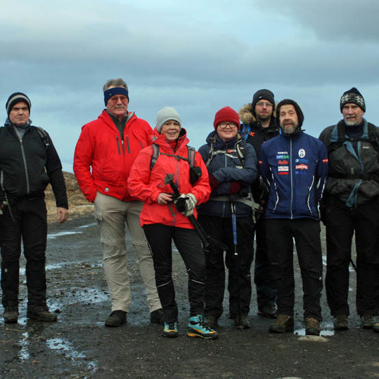 Gönguhópur FFA kominn til baka á bílastæðið við skotæfingasvæðið.