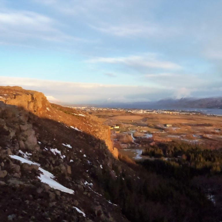 Arnarklettur og Akureyri