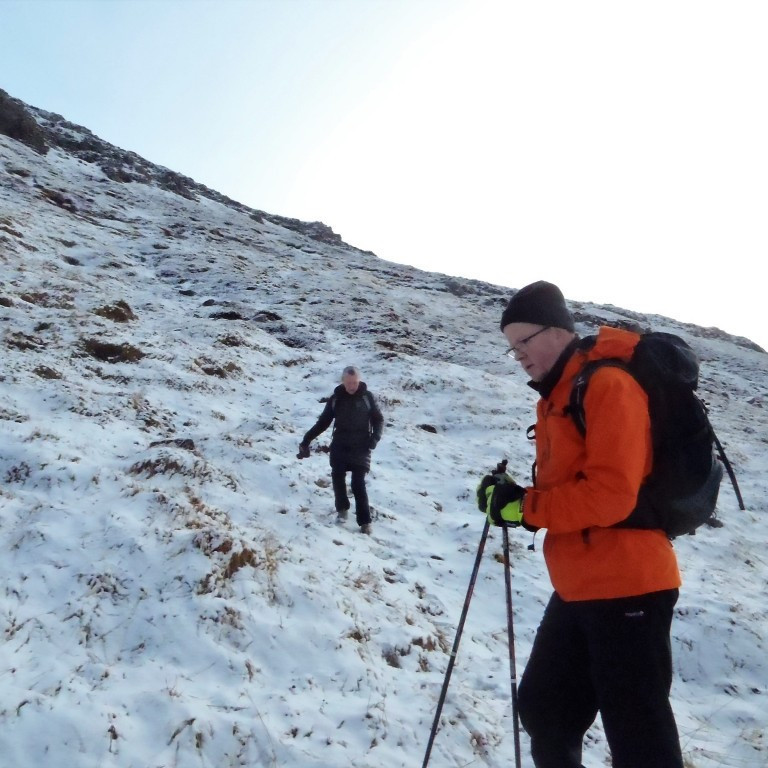 Niður sunnan Bæjarkletta