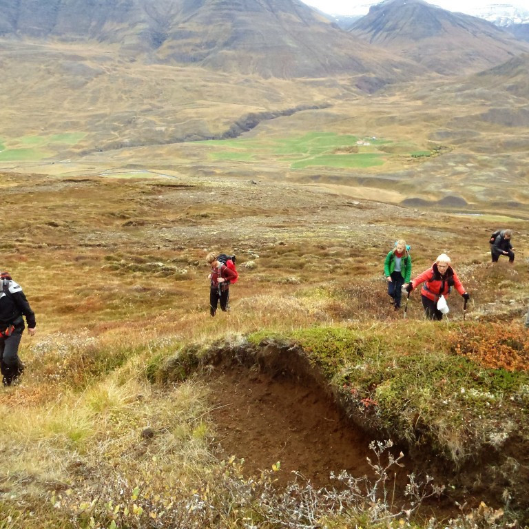 Gemgið upp Gerðismel.