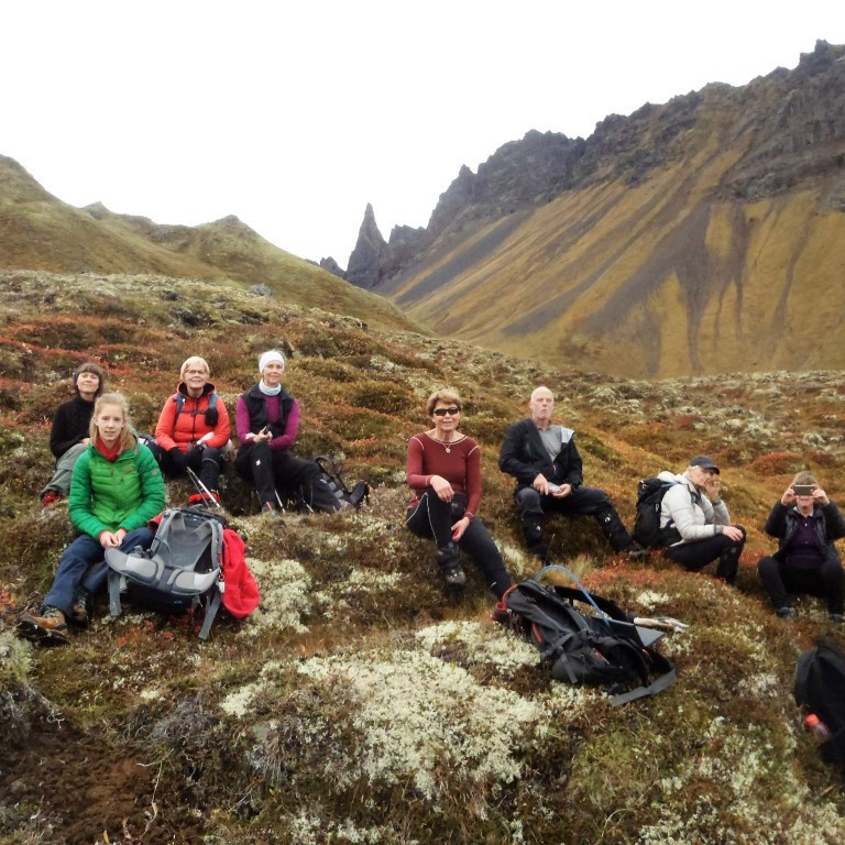 Hraundrangi í baksýn