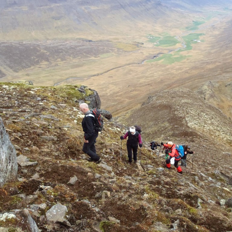 Brölt upp á Halllokið að norðan.