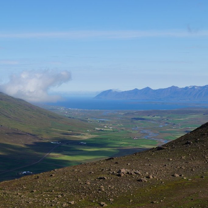 Látrafjöll í baksýn.