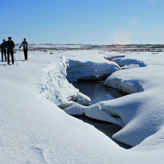Þveráin í Skollhólamýri. Hér væri ekki gott að detta ofan í!