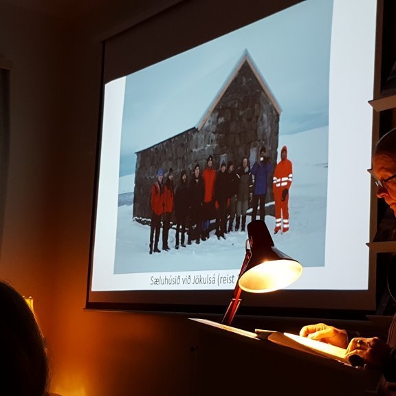 Ingvar Teitsson las upp úr bókinni Aðventa eftir Gunnar Gunnarsson.