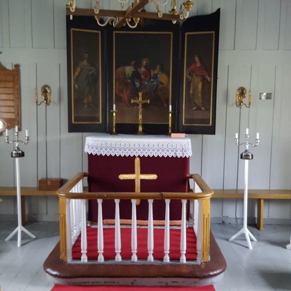 Lögmannshlíðarkirkja á áhugaverða sögu.