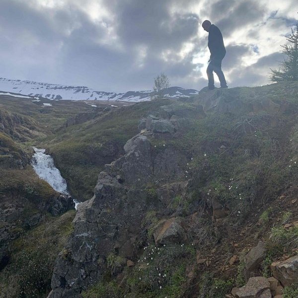 Upp með Hrappsstaðaá 20. júní